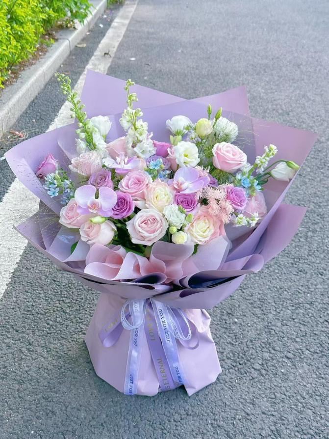 博思花藝婚慶教育，婚慶培訓(xùn)，花藝培訓(xùn)，插花培訓(xùn)，花藝師培訓(xùn)，主持人培訓(xùn)，商務(wù)主持人培訓(xùn)，花店運營培訓(xùn)，花店全系統(tǒng)營銷，小白開花店，小白學(xué)主持，金璽棠婚慶酒店，金璽棠總部，鄭州金麻雀教育科技有限公司